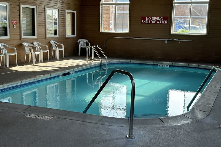 Pool 8 of 33