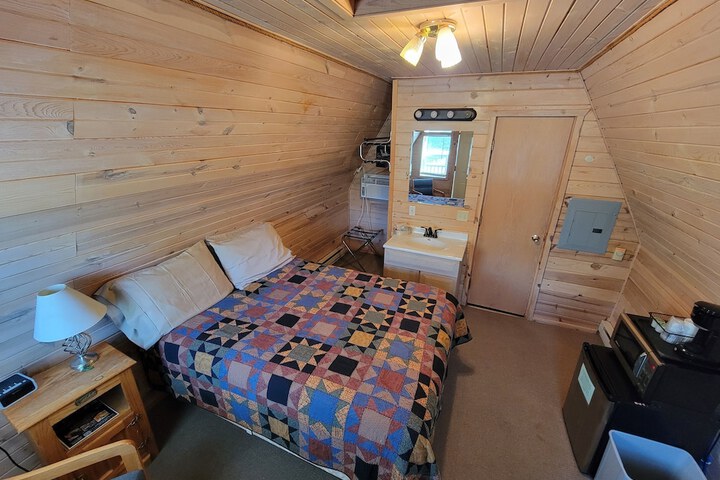 Room 21 of 32