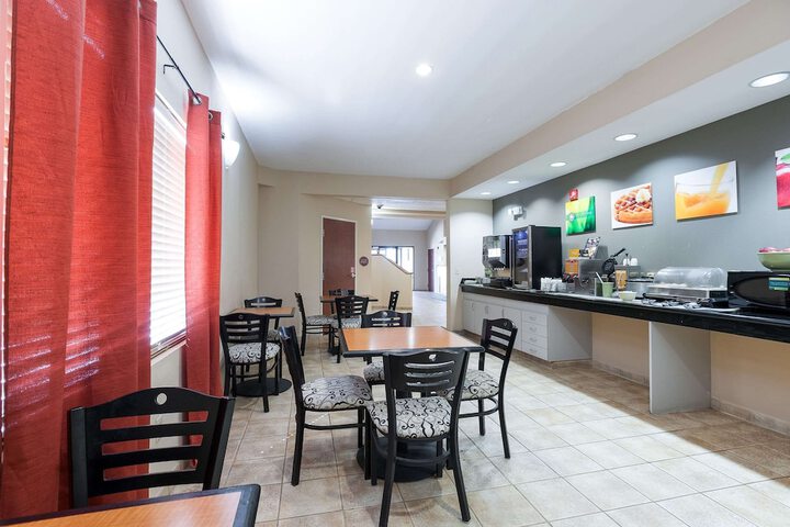 Quality Inn & Suites Lake Charles South