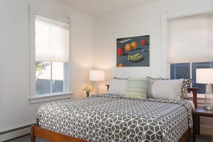 Room 21 of 34