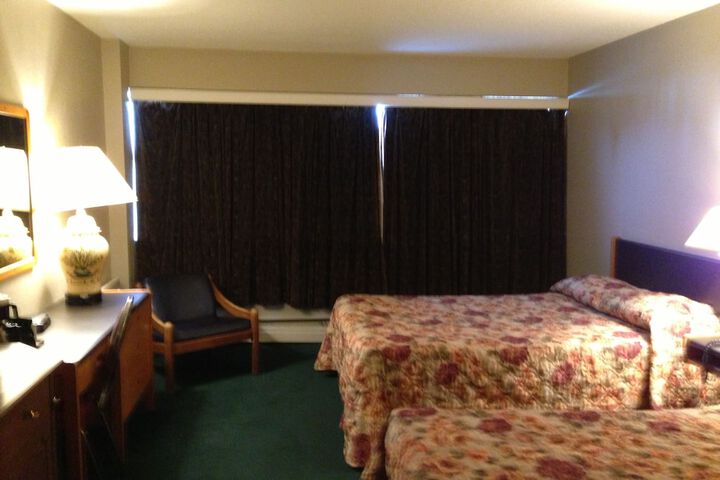 Room 33 of 68