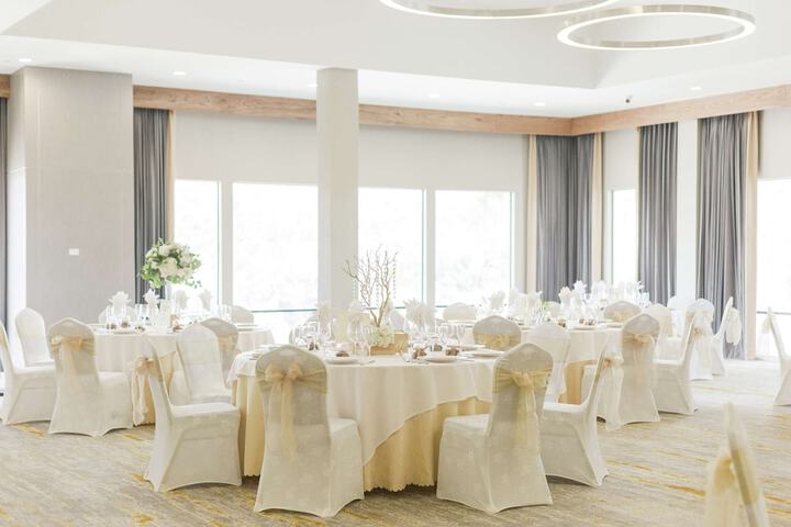 Hotel Interior 10 of 48