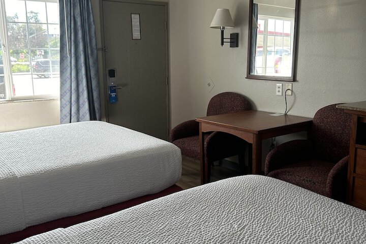 Room 14 of 34