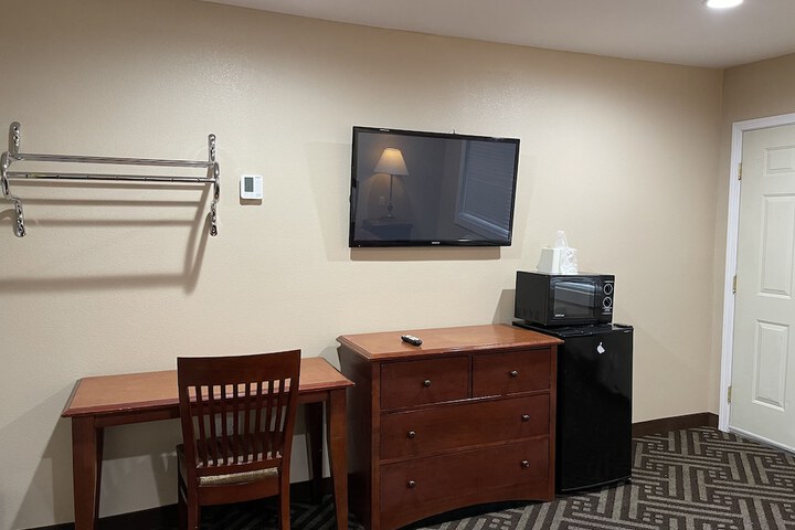 Room 64 of 71