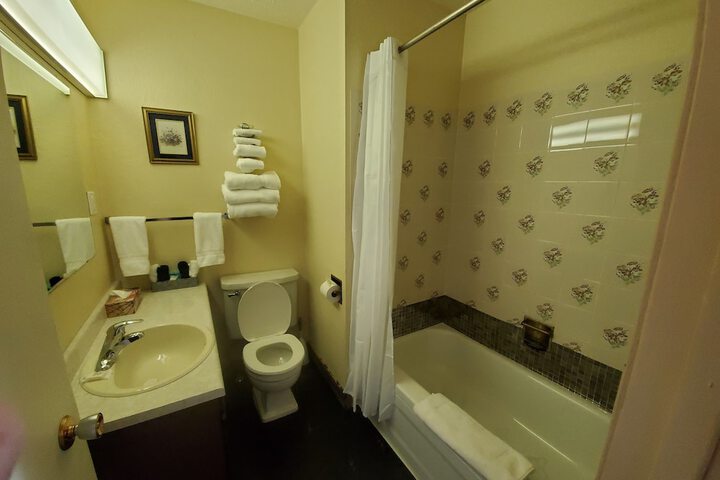 Room 34 of 86