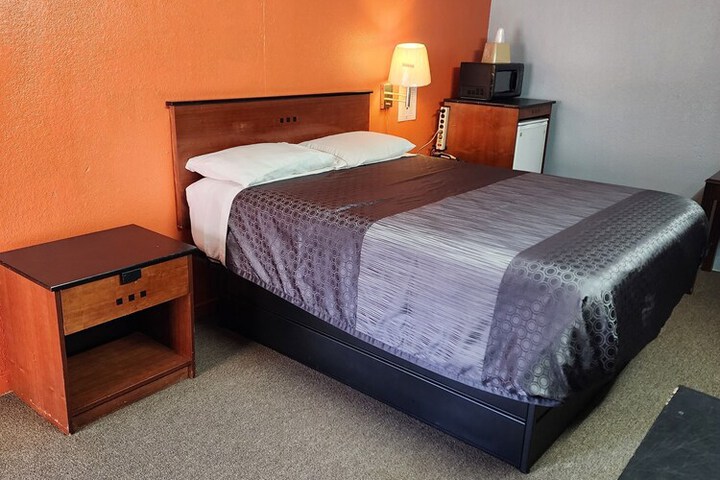 Room 3 of 15