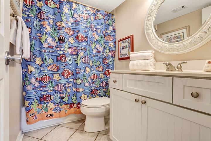 Room 16 of 22