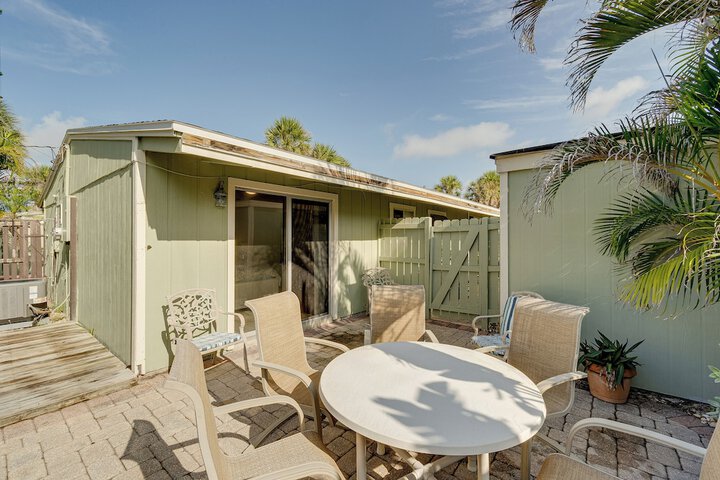 Manasota Key Vacation Rental w / Beach Access!
