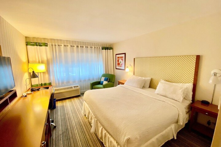 Room 18 of 38