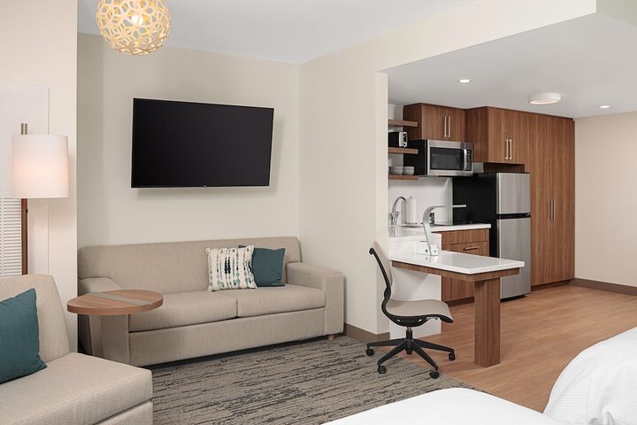 Room 43 of 62