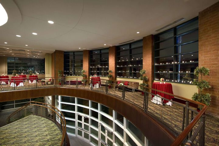 Embassy Suites by Hilton Charleston Airport Convention Ctr