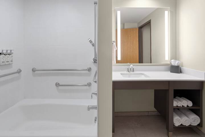 Holiday Inn Midland by IHG