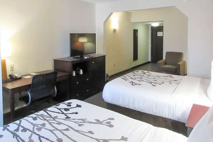 Room 25 of 42