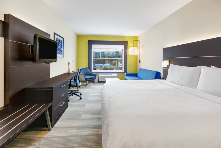 Holiday Inn Express Hotel & Suites Seaside-Convention Center by IHG