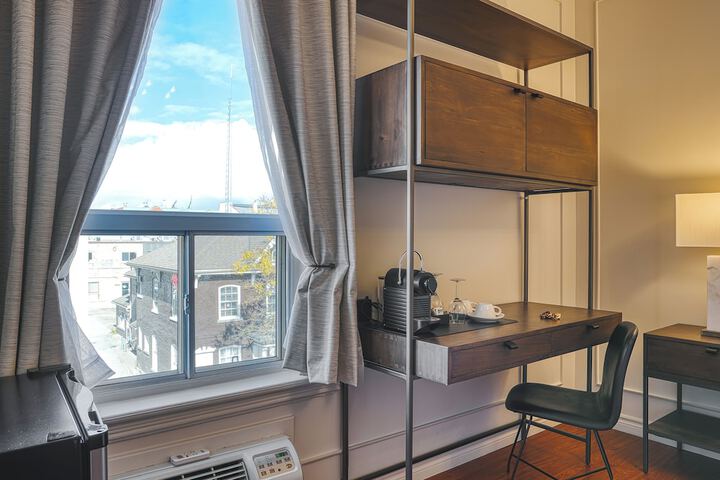 Room 44 of 70
