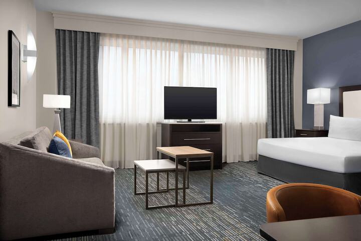 Room 32 of 48