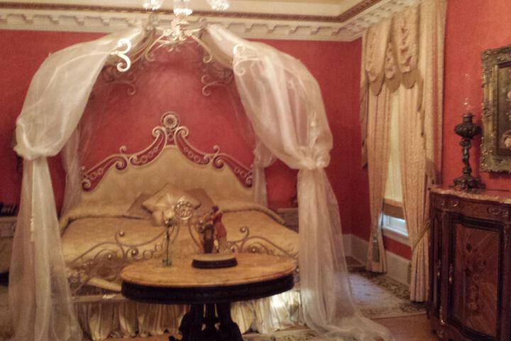 Room 25 of 34