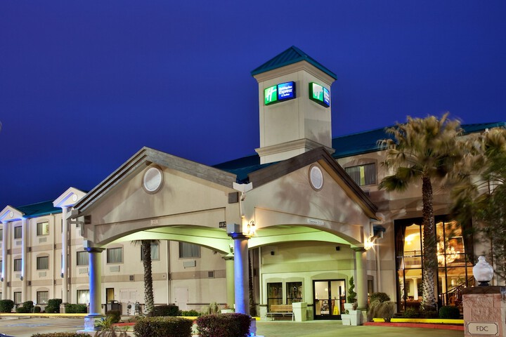 Hotel 2 of 39