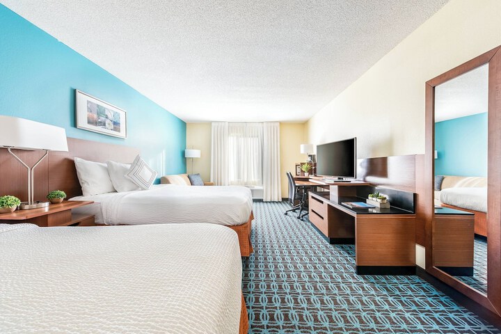 Room 22 of 28