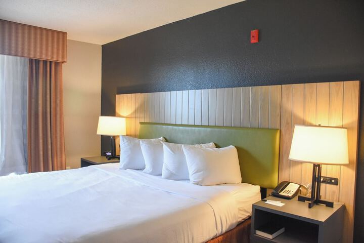 Room 12 of 25
