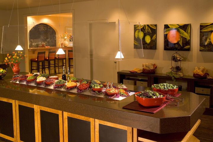 Dining 62 of 106