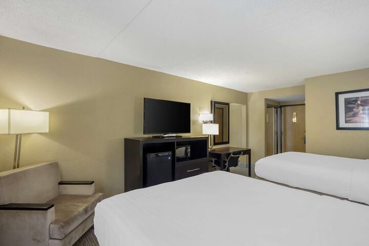 Room 22 of 35
