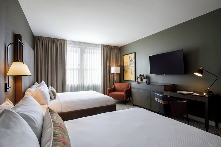 Room 40 of 99