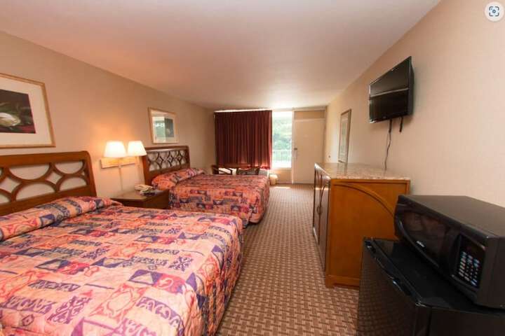 Room 14 of 28