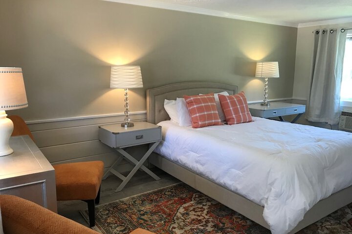 Room 87 of 106