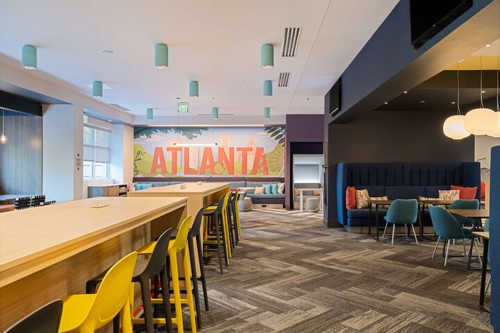 Home2 Suites by Hilton Atlanta Airport College Park