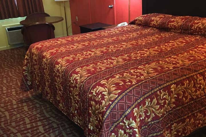 Room 25 of 31