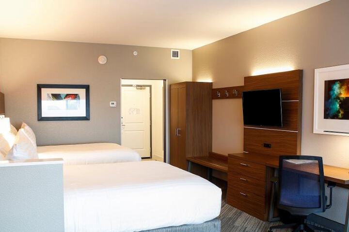 Room 28 of 57