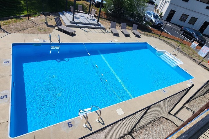 Pool 4 of 36