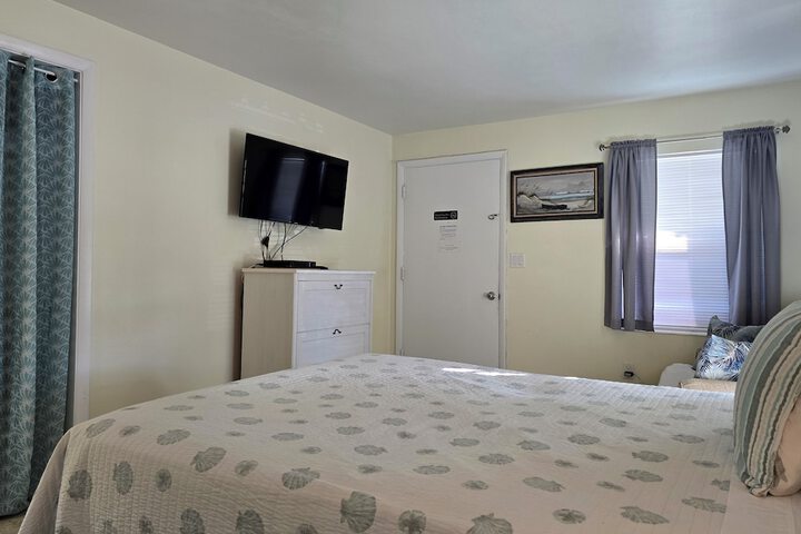 Room 32 of 63