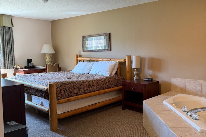 Nisswa Hotel and Suites