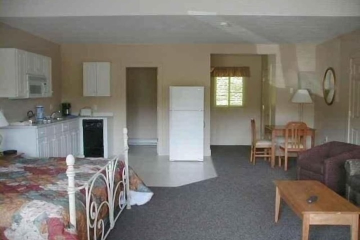 Room 10 of 25