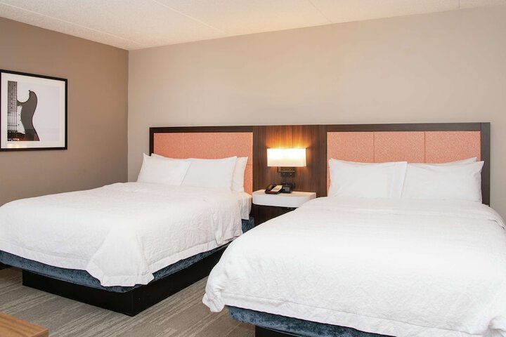 Room 32 of 52