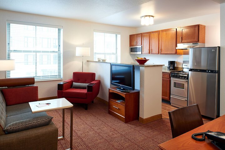 Room 9 of 27