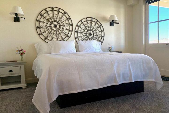 Annies Place Bed & Breakfast