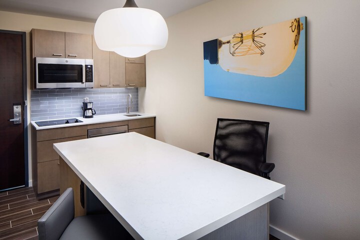 Hyatt House Tallahassee Capitol – University