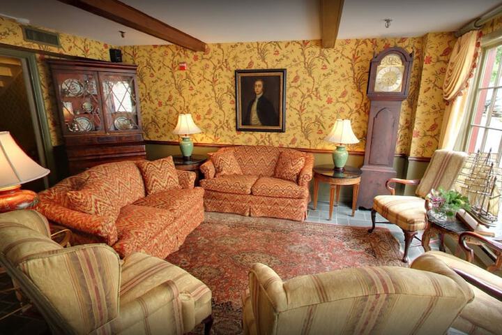 Hotel 2 of 156