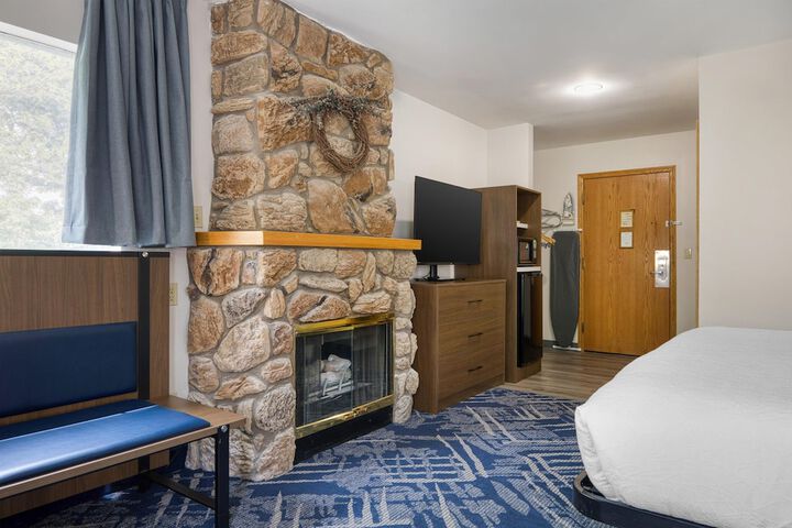 Best Western Indian Oak