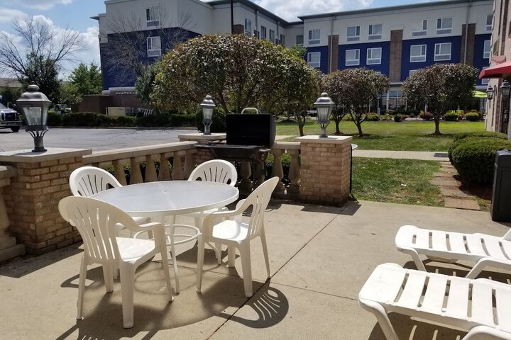Property Grounds 25 of 25
