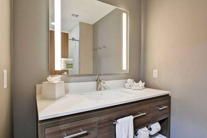 Home2 Suites by Hilton Bedford DFW West TX