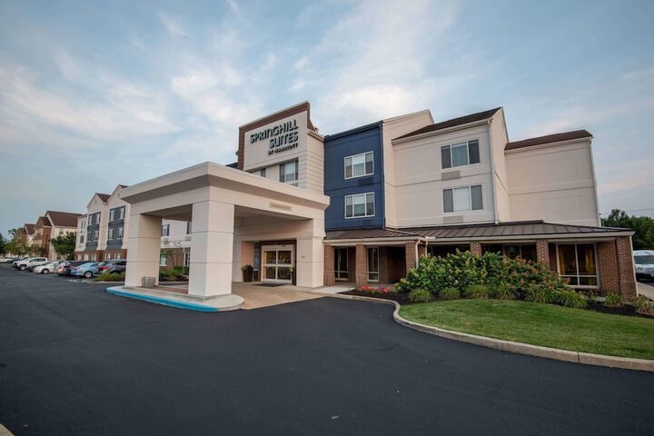 Hotel 2 of 33