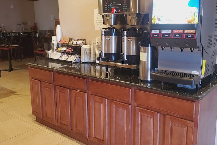 Breakfast/Coffee Service 30 of 37