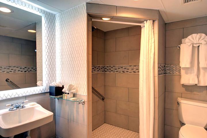 The Roslyn Tapestry Collection by Hilton