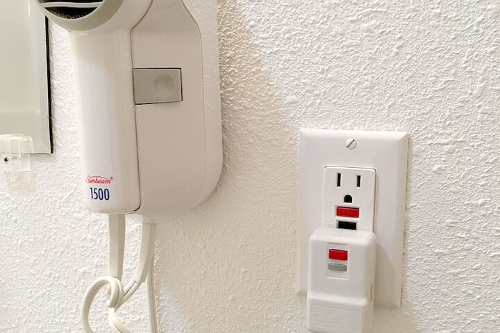 Room 36 of 183