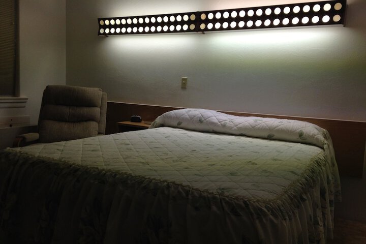 Room 74 of 81