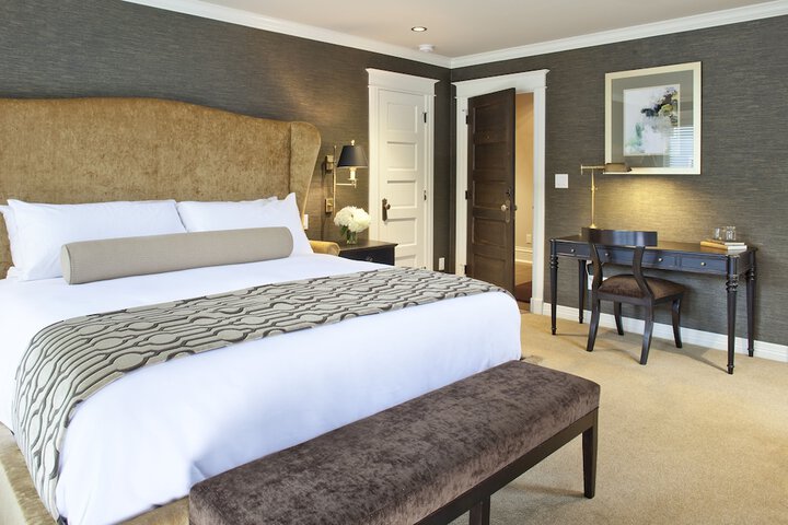 Room 28 of 47